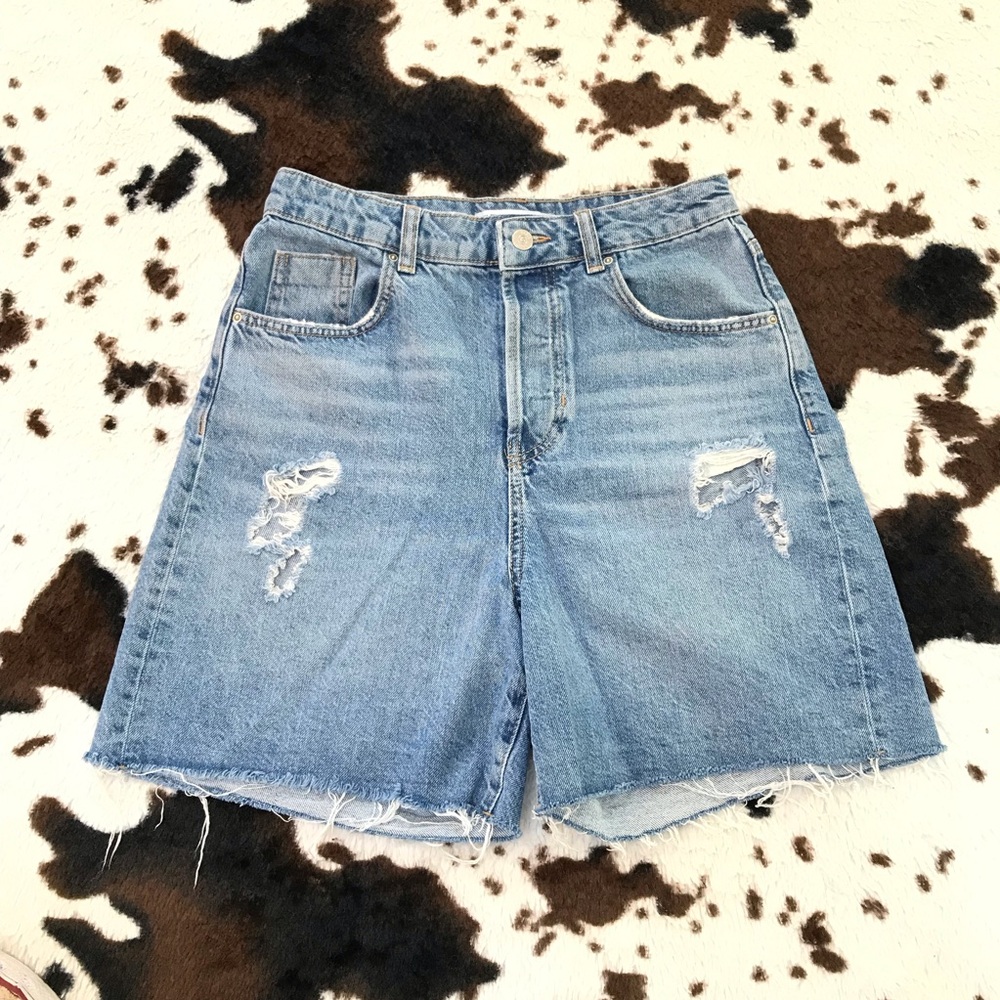 Zara Distressed Denim High-Waisted Jean Shorts - US 4/28 - Festival Boho Cowgirl